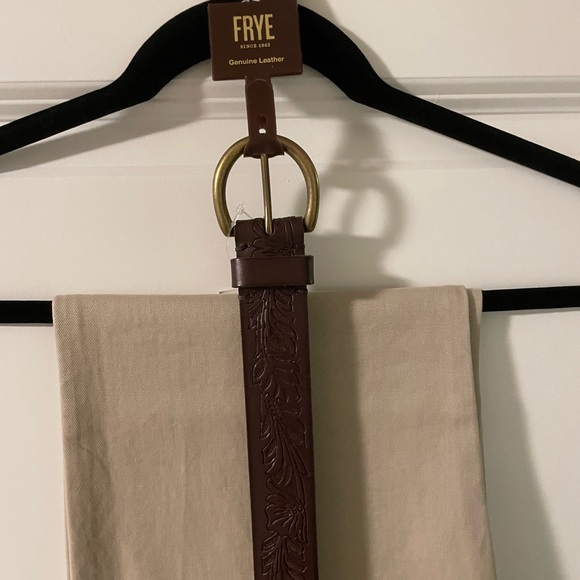 FRYE Women’s Hand Tooled Leather Belt Havana Brown, 1.5 inches wide size Medium - Picture 3 of 8